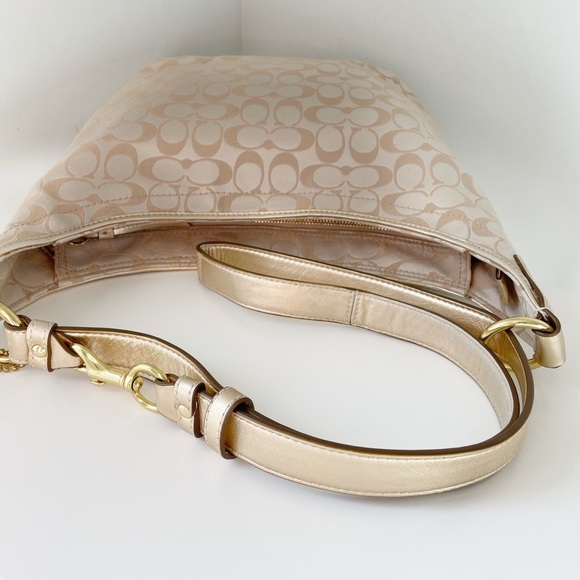 Coach Floral Hobo Bag - Picture 10 of 16